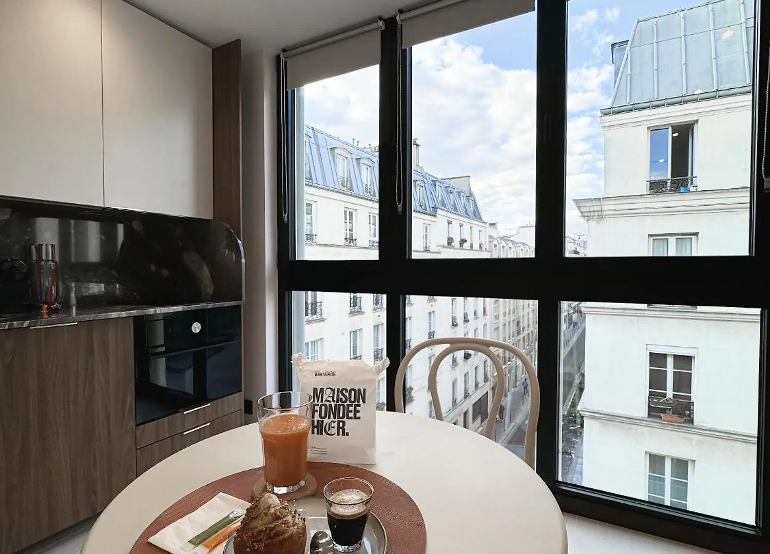 Apartment Thesuite - Parmentier - Monthly Rental Only Paris